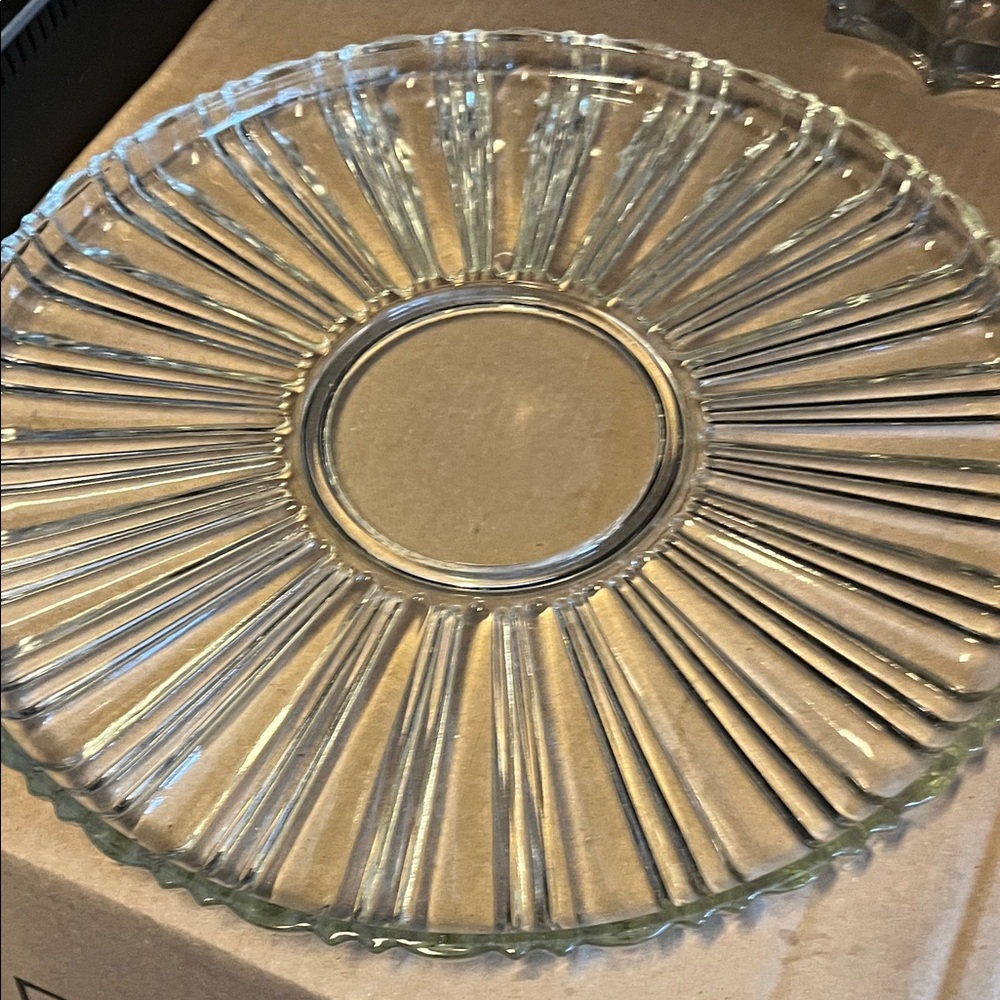 Elegant Clear Glass Serving Platter 14 Inch